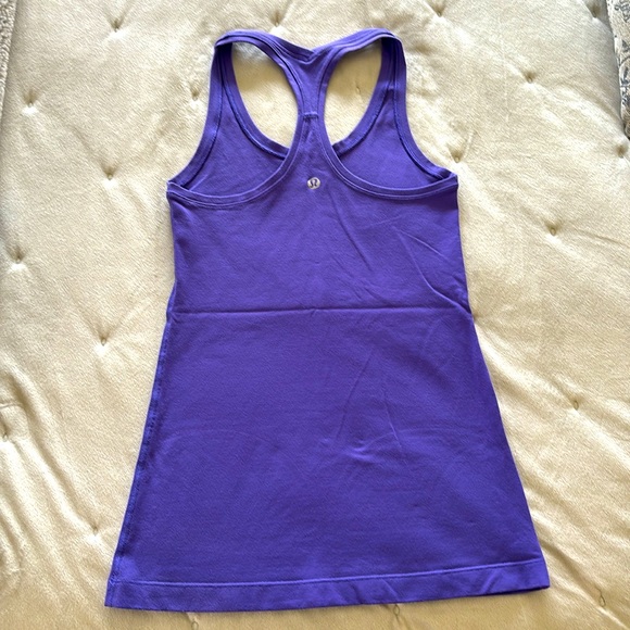 Lululemon Swiftly race back tank in grape 🍇 - Picture 2 of 3